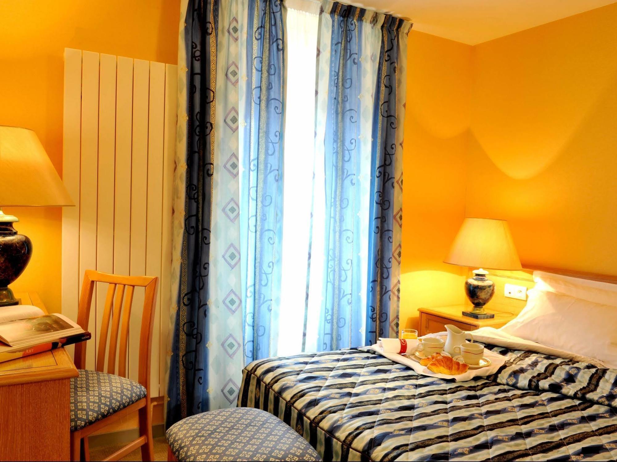 Logis Hotel Le Continental Chateauroux Exterior photo